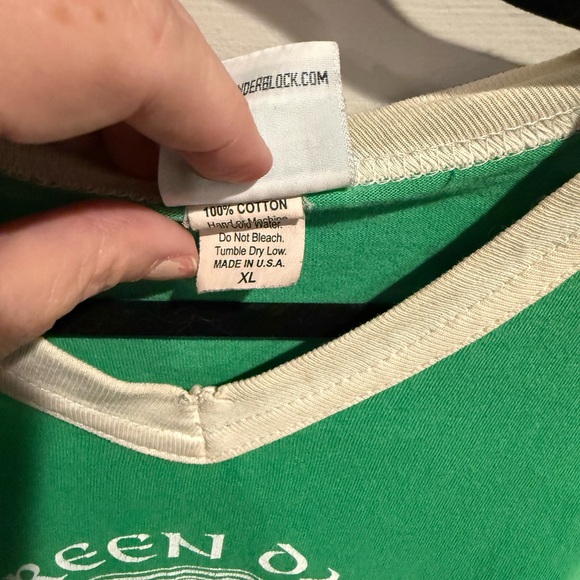 Green Day Kiss Me I’m Punk T-Shirt - Picture 6 of 10